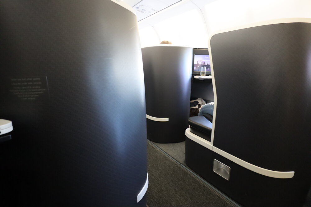 Virgin Australia business class – Seat privacy