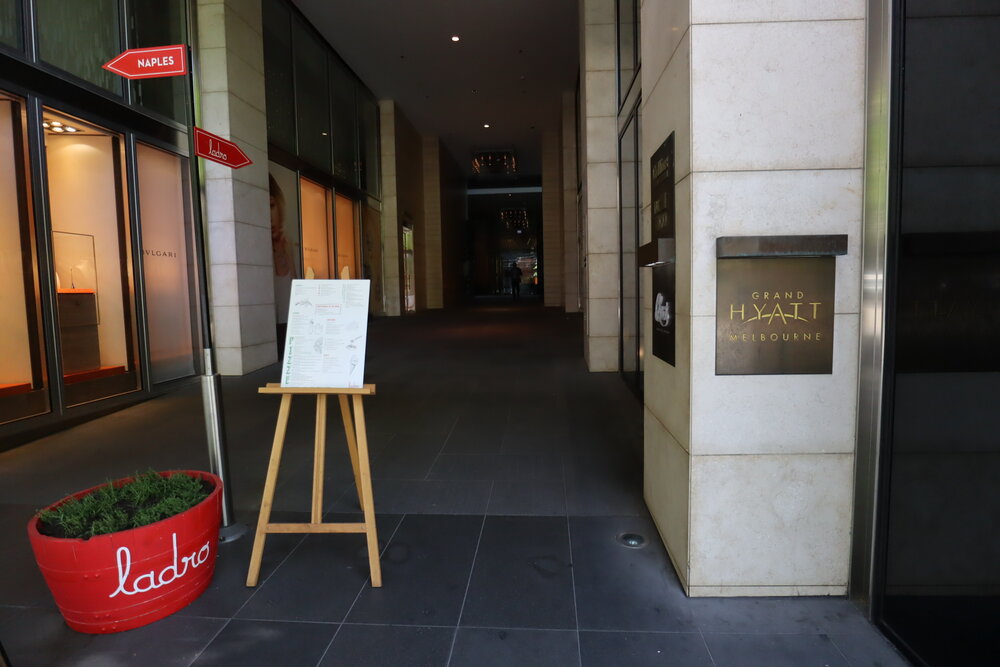 Grand Hyatt Melbourne – Collins St entrance