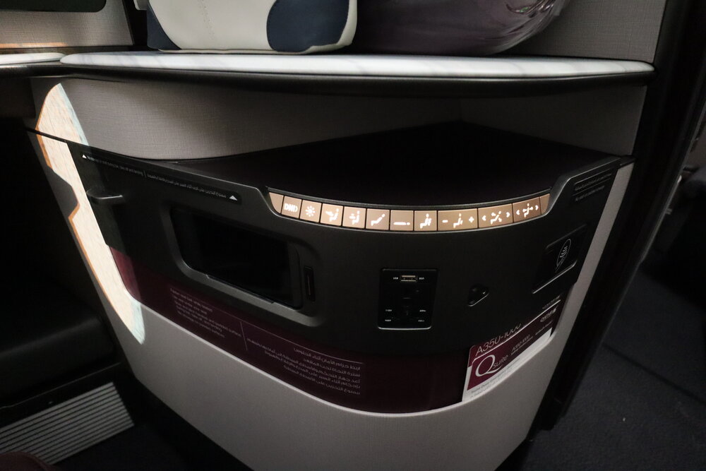 Qatar Airways A350 Qsuites business class – Seat console