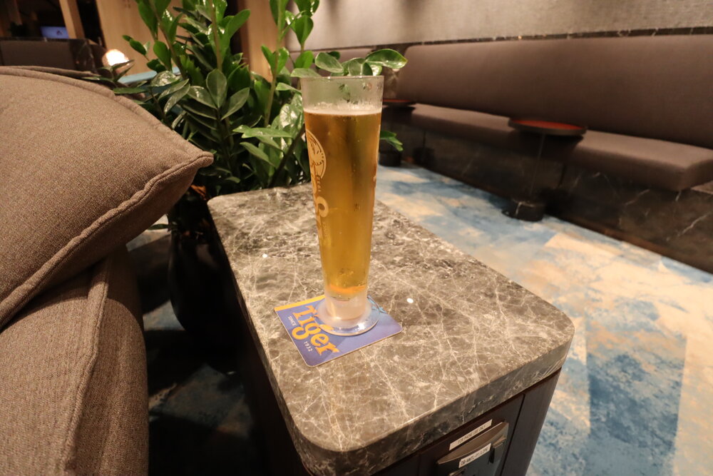 Jewel Changi Lounge Singapore – Tiger beer