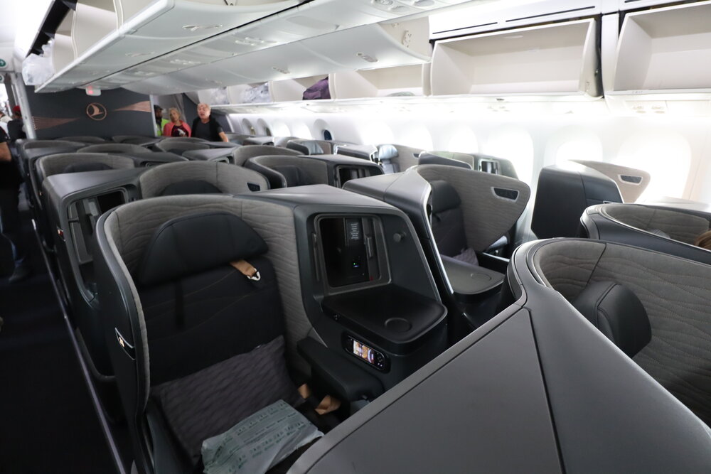 Turkish Airlines 787 business class – Cabin