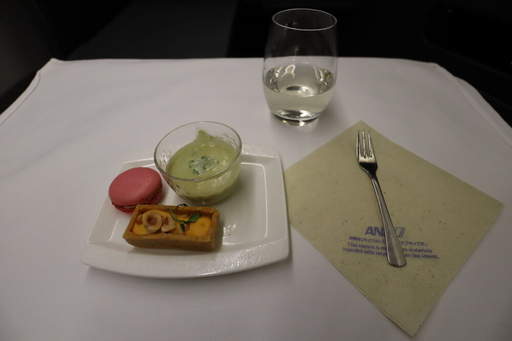 ANA 777 new business class – Amuse bouche