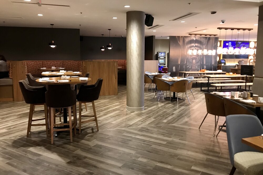 Delta St. John’s – Pinnacle Restaurant seating