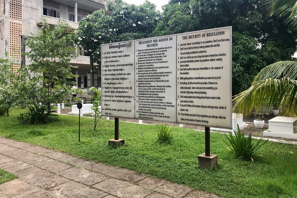 List of rules that Tuol Sleng prisoners had to follow