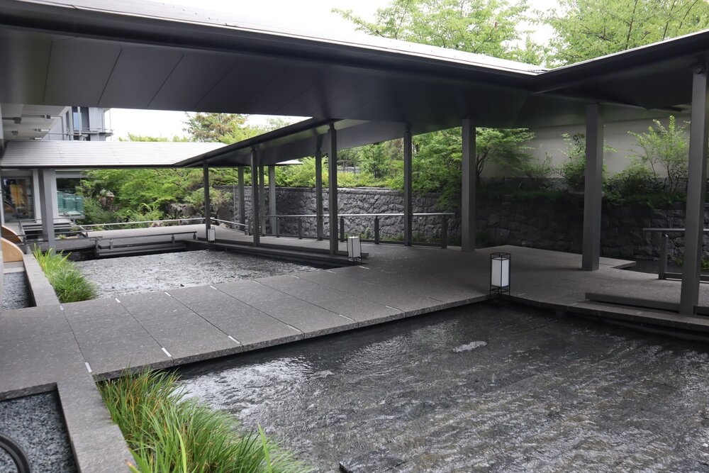 The Ritz-Carlton, Kyoto – Stone pathway