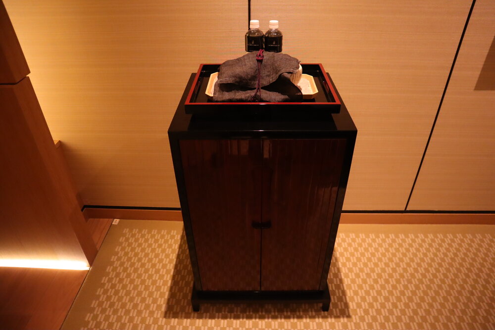 The Ritz-Carlton, Kyoto – Deluxe Kyoto Room tea cabinet