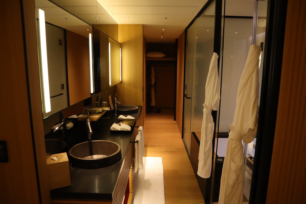 The Ritz-Carlton, Kyoto – Deluxe Kyoto Room bathroom