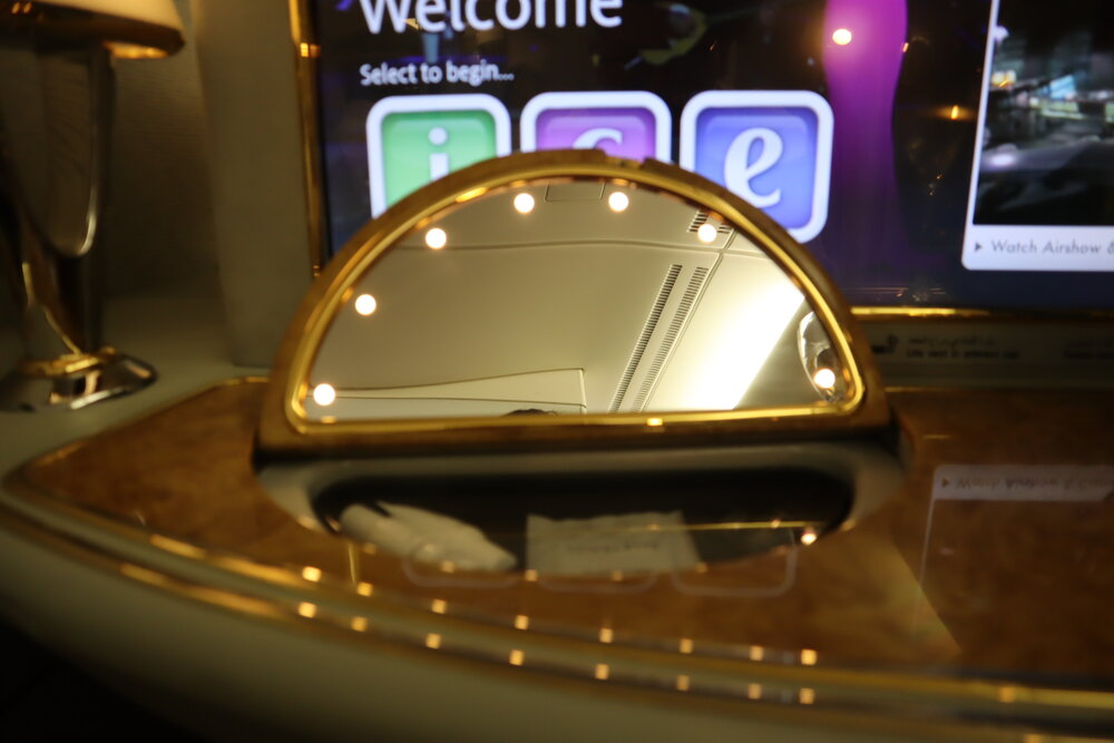 Emirates A380 First Class – Vanity mirror