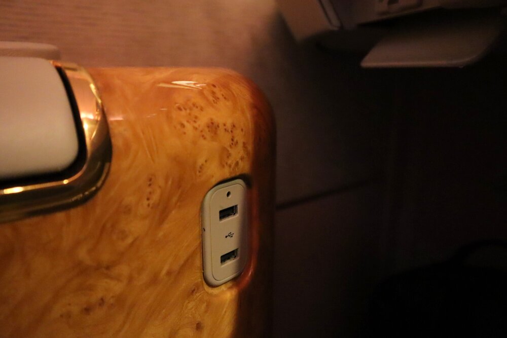 Emirates A380 First Class – USB port