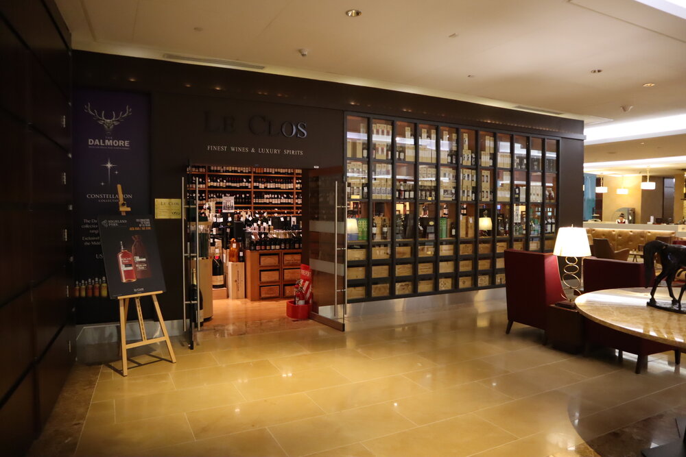 Emirates First Class Lounge (Concourse A) – Le Clos liquor store