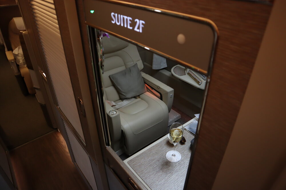 Emirates 777 New First Class – Service hatch