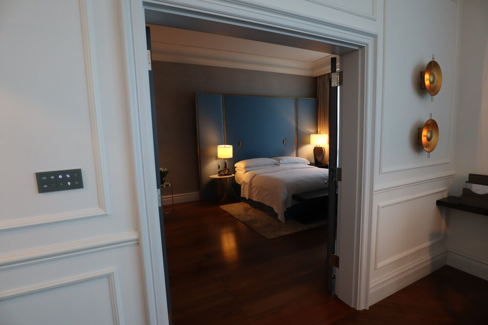 The Ritz-Carlton, Doha – Executive Suite bedroom