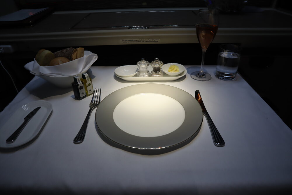 Emirates 777 New First Class – Meal service