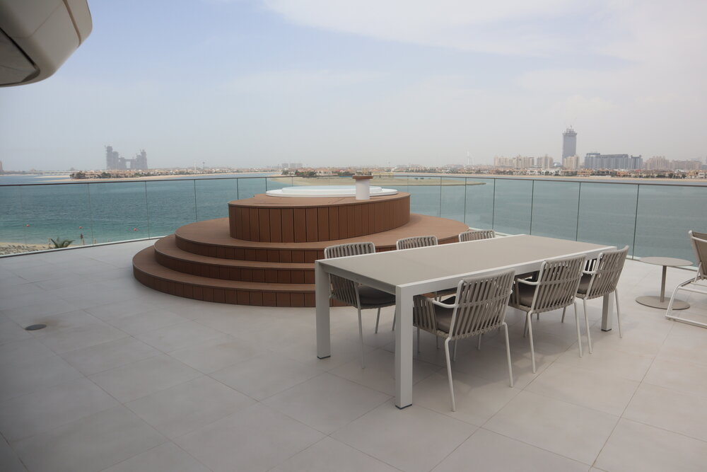 W Dubai The Palm – Marvelous Suite private balcony