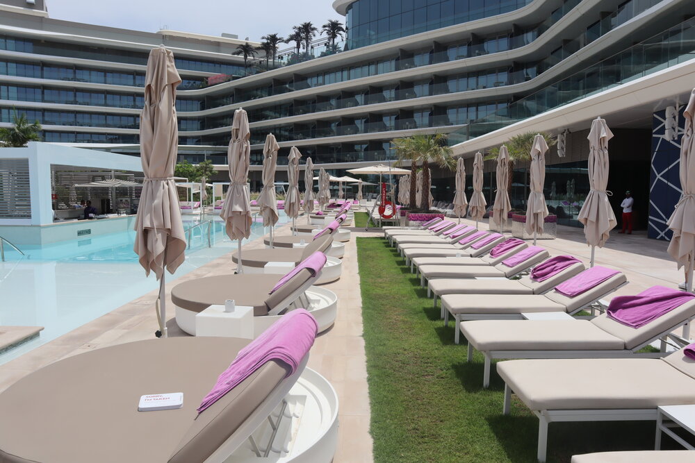 W Dubai The Palm – WET Deck