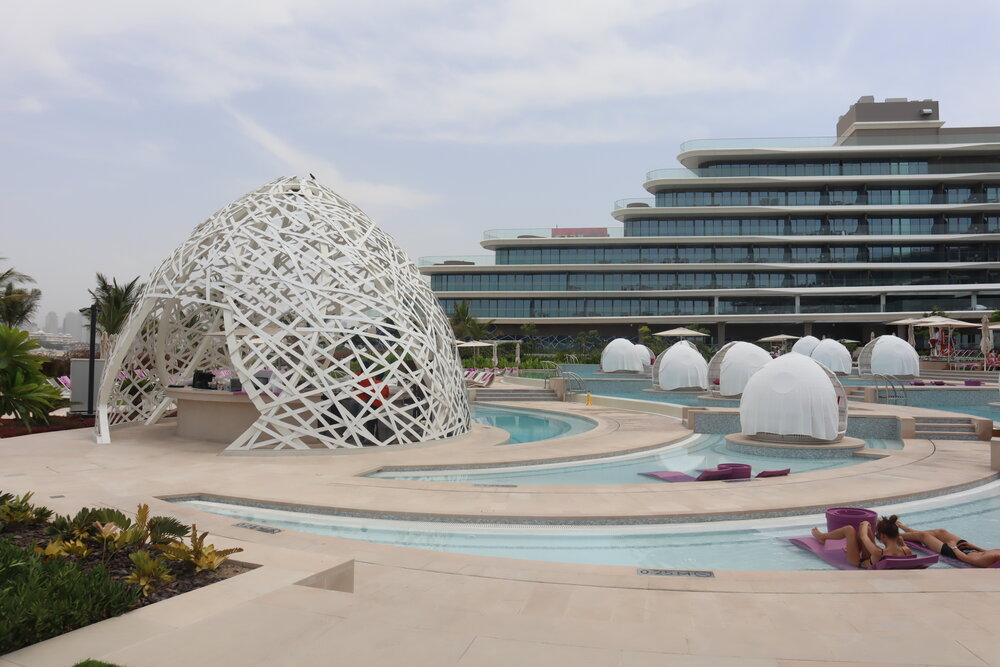 W Dubai The Palm – WET Deck poolside