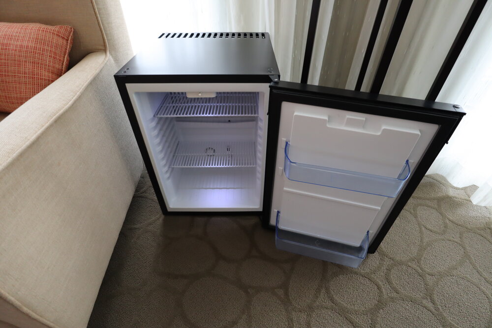 Delta Montreal – Club King Room mini-fridge