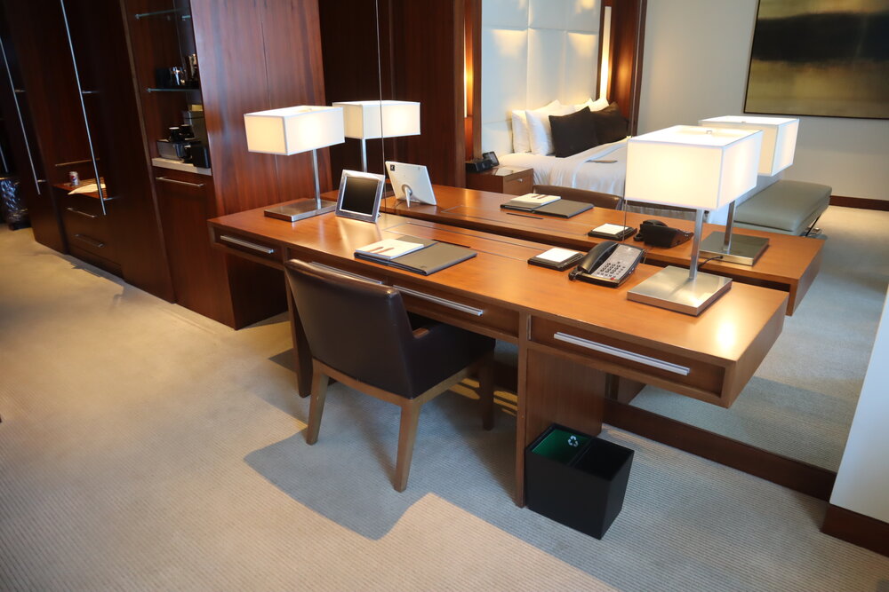 JW Marriott Marquis Dubai – Seaview King Room desk