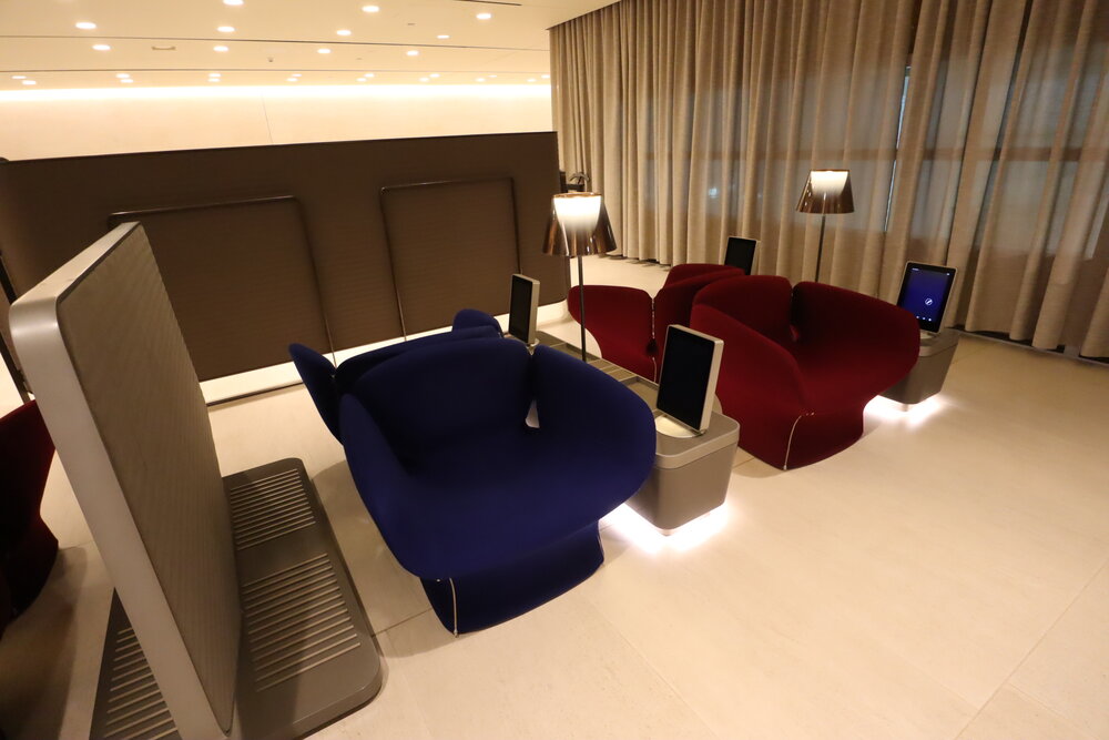 Qatar Airways Arrivals Lounge Doha – Seating area