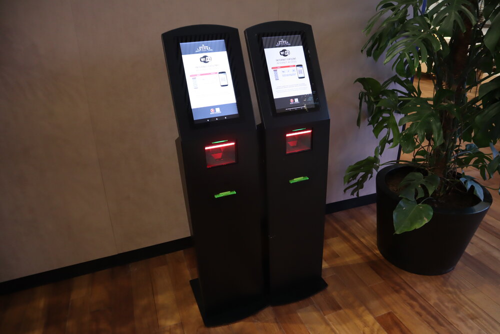 Turkish Airlines Business Lounge Istanbul – Wifi machines