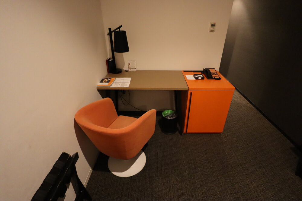 Courtyard Tokyo Station – Desk