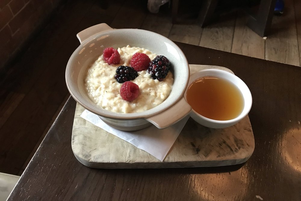 St. Pancras Renaissance Hotel London – Booking Office breakfast oatmeal