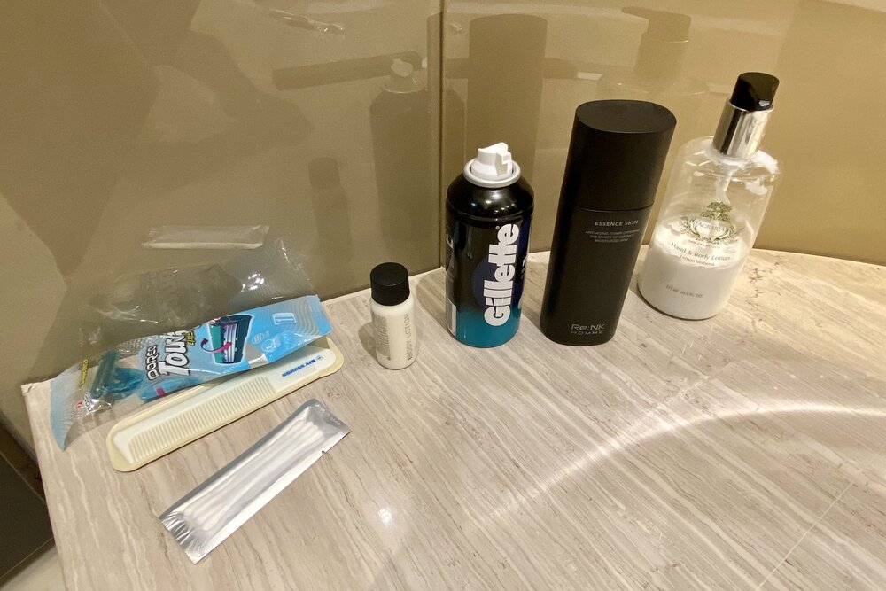 Korean Air First Class Lounge Seoul – Shower room amenities