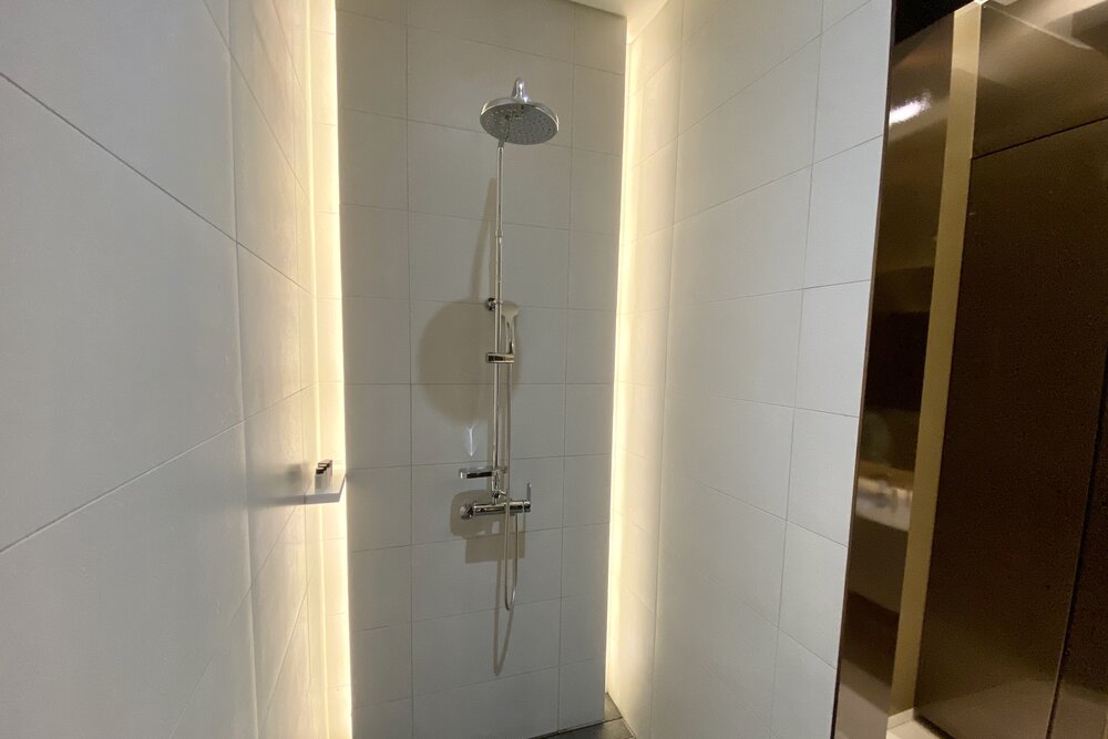 Korean Air First Class Lounge Seoul – Shower room