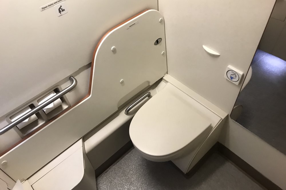 Singapore Airlines Suites Class – Restroom