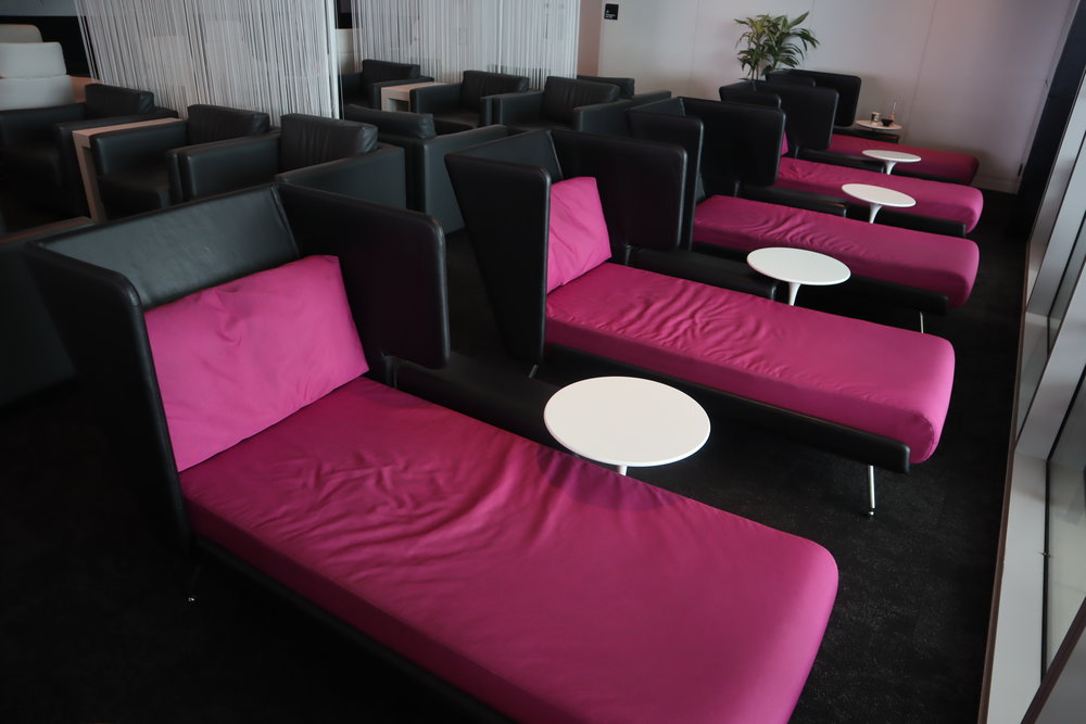 Air New Zealand Lounge Auckland – Daybeds