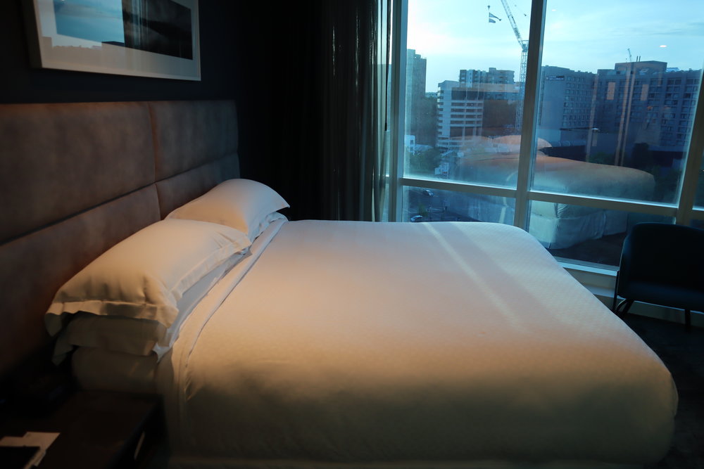 Four Points by Sheraton Auckland – Corner Room