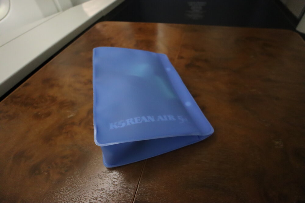 Korean Air 747 First Class – Amenity kit