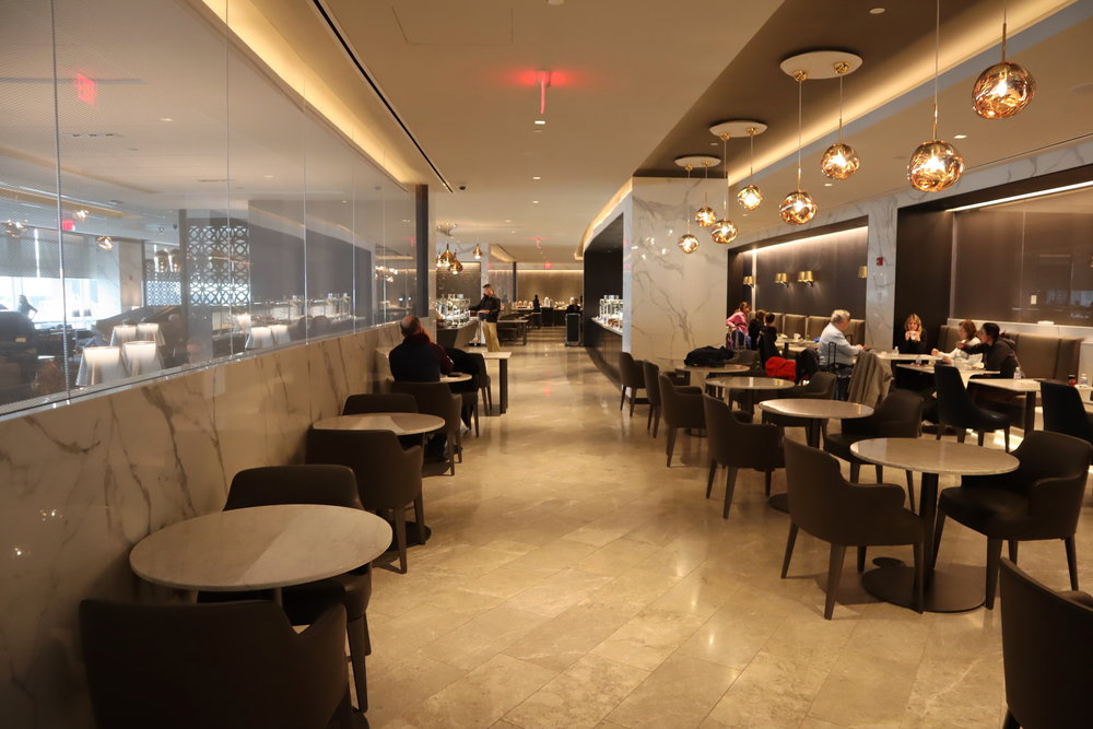 United Polaris Lounge Newark – Buffet seating area