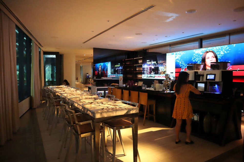 JW Marriott Singapore South Beach – Executive Lounge bar