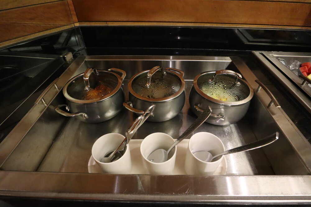 Korean Air First Class Lounge New York JFK – Hot items