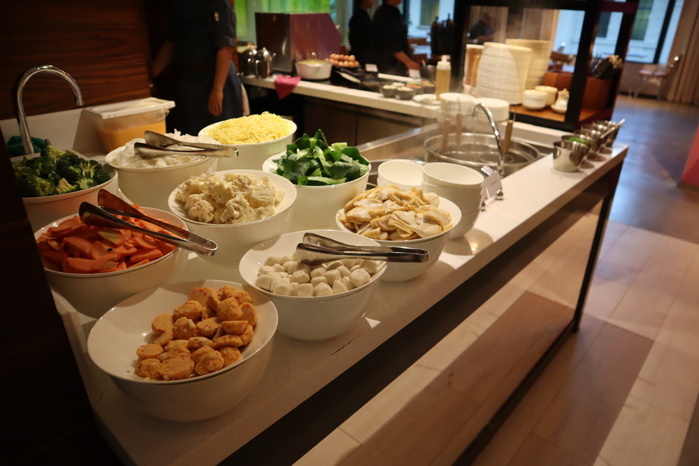 JW Marriott Singapore South Beach – Noodle station