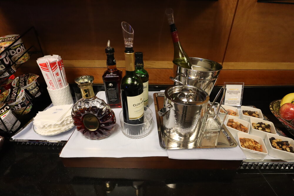 Korean Air First Class Lounge New York JFK – Liquor selection