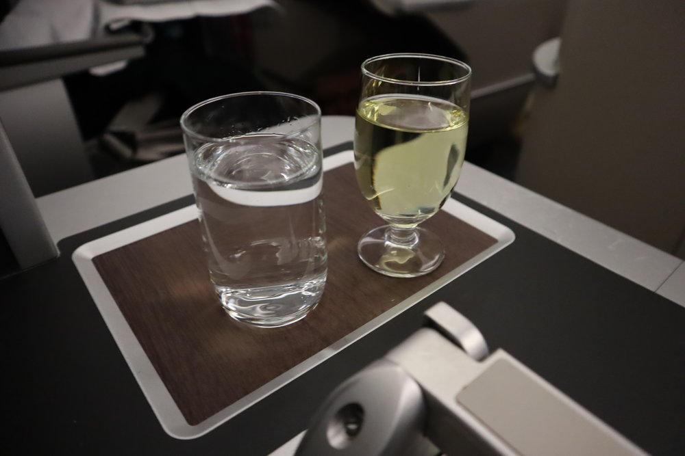 TAP Air Portugal business class – White wine