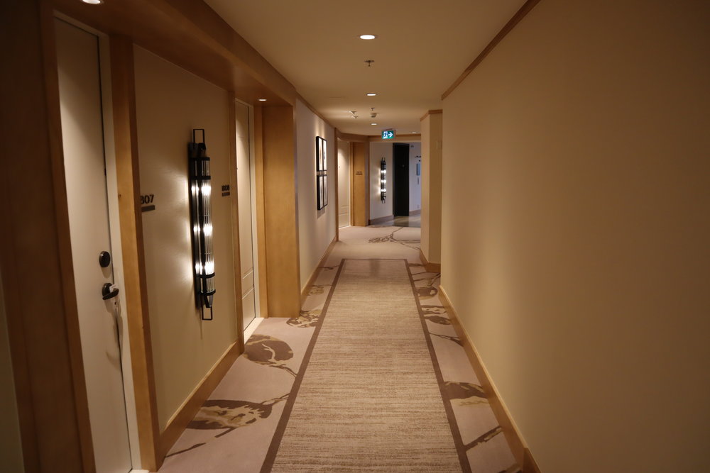 JW Marriott Parq Vancouver – Hallway