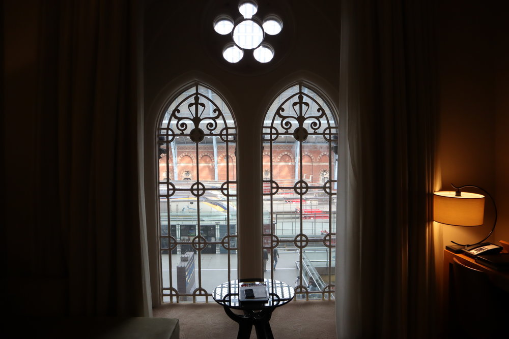 St. Pancras Renaissance Hotel London – Gothic windows