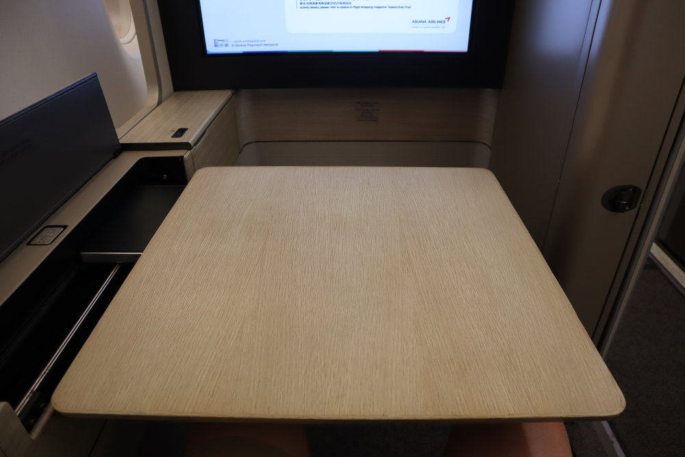 Asiana Airlines First Class – Tray table