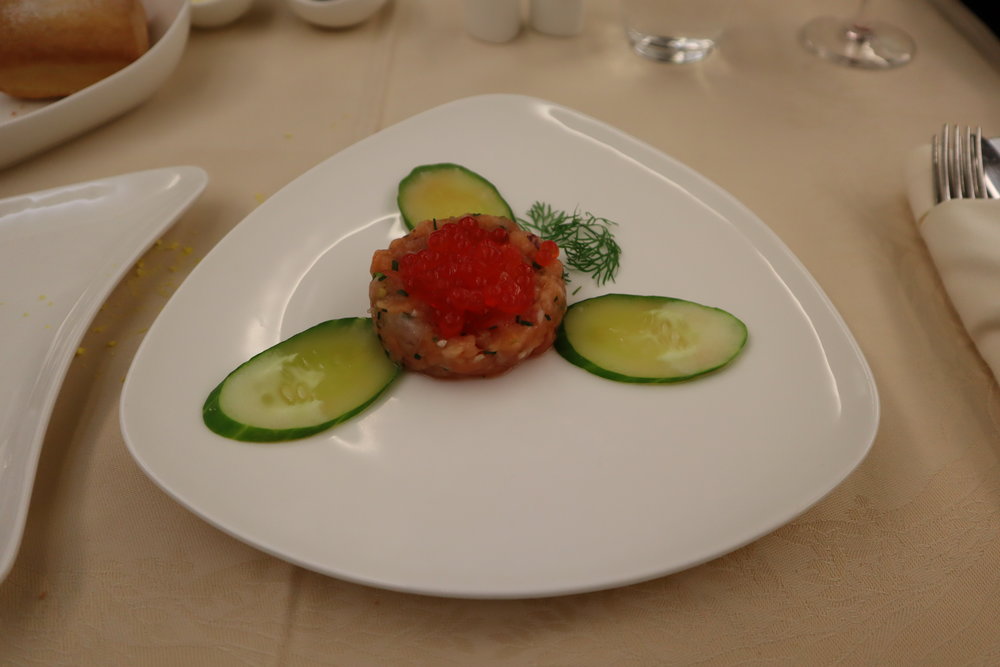 Asiana Airlines First Class – Salmon tartare with salmon roe