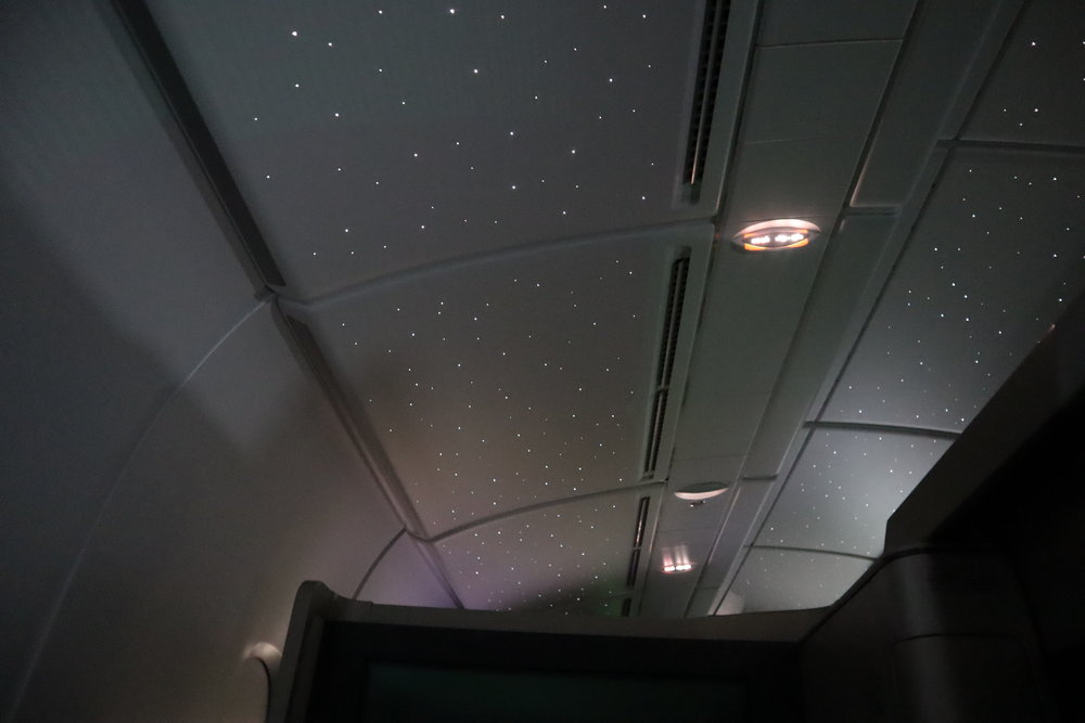 Asiana Airlines First Class – “Starry night” lighting