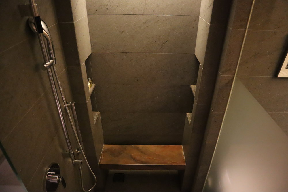 JW Marriott Dongdaemun Square Seoul – Shower