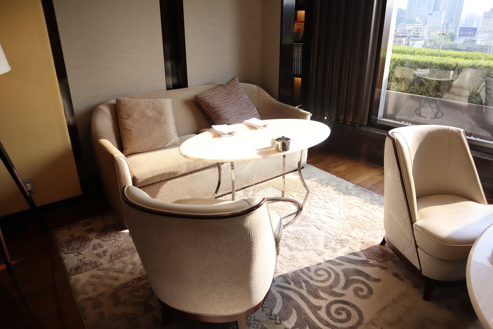 JW Marriott Dongdaemun Square Seoul – Executive Lounge seating