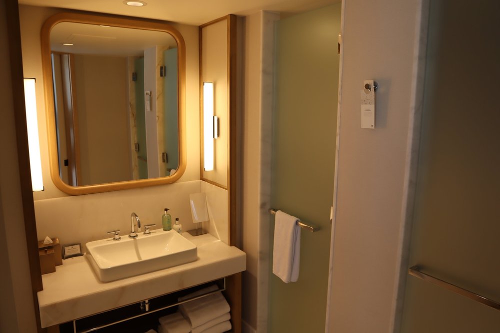 JW Marriott Parq Vancouver – Sink and mirror