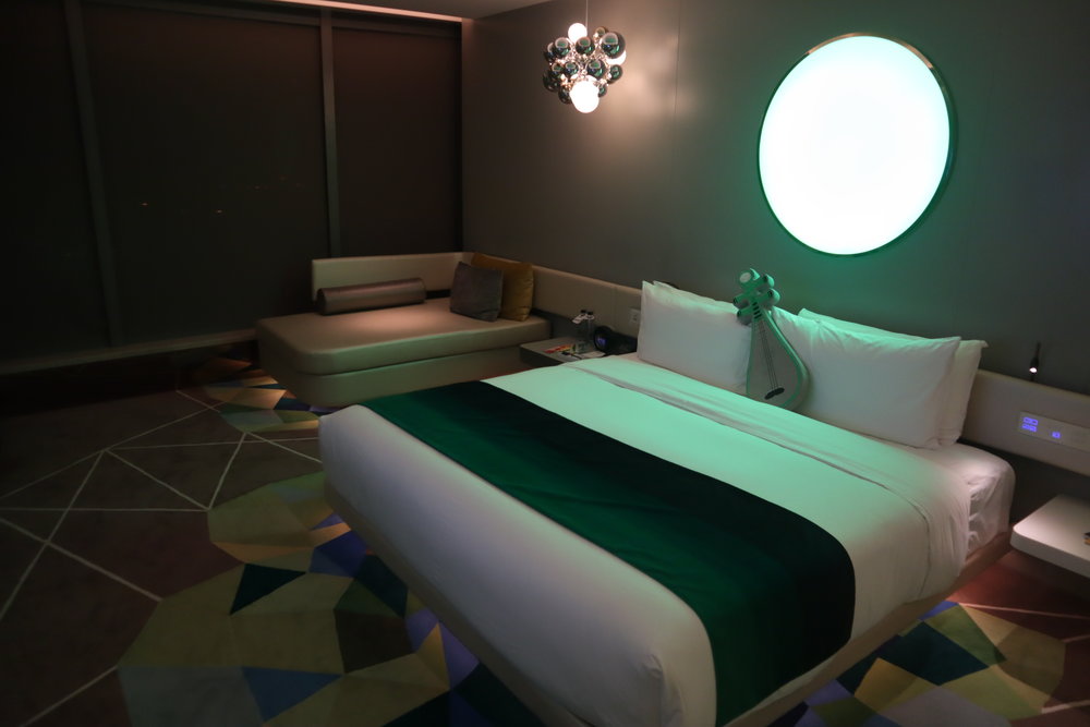 W Suzhou – Spectacular Room “Moon” lighting