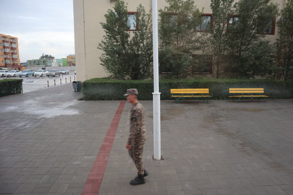 Border official at Zamyn-Üüd