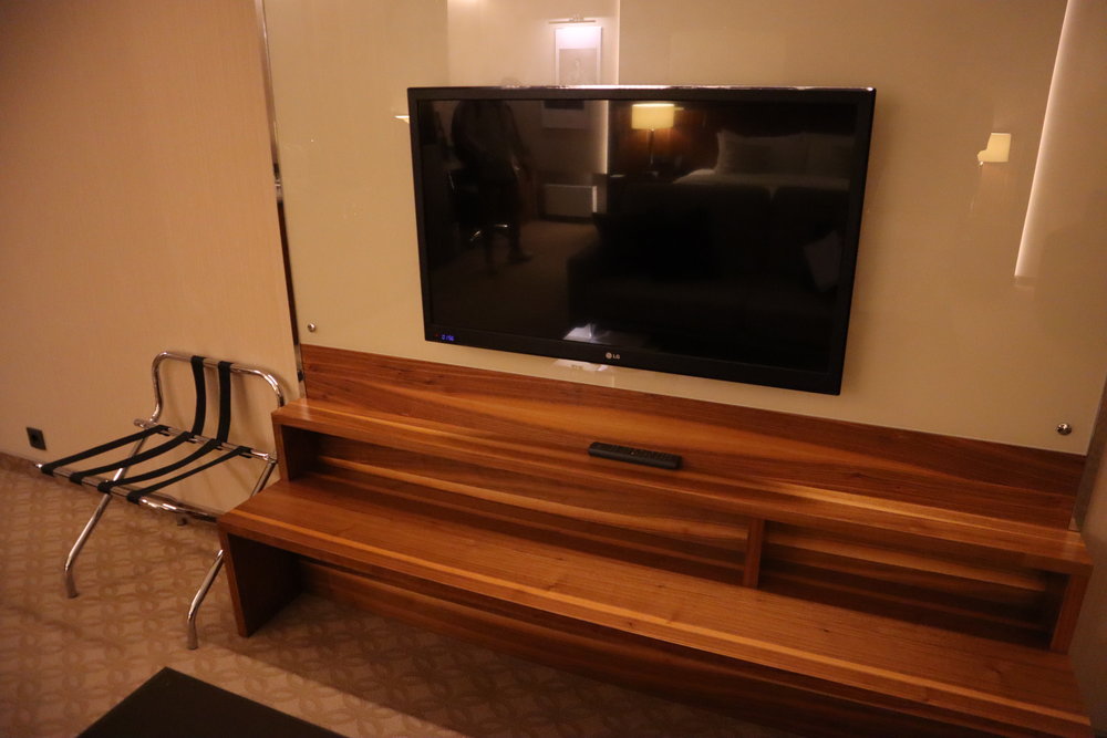 Novosibirsk Marriott Hotel – Junior suite television