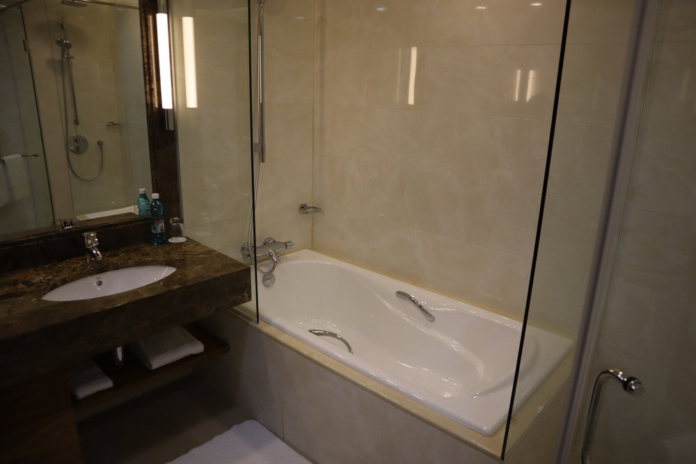 Novosibirsk Marriott Hotel – Bathtub